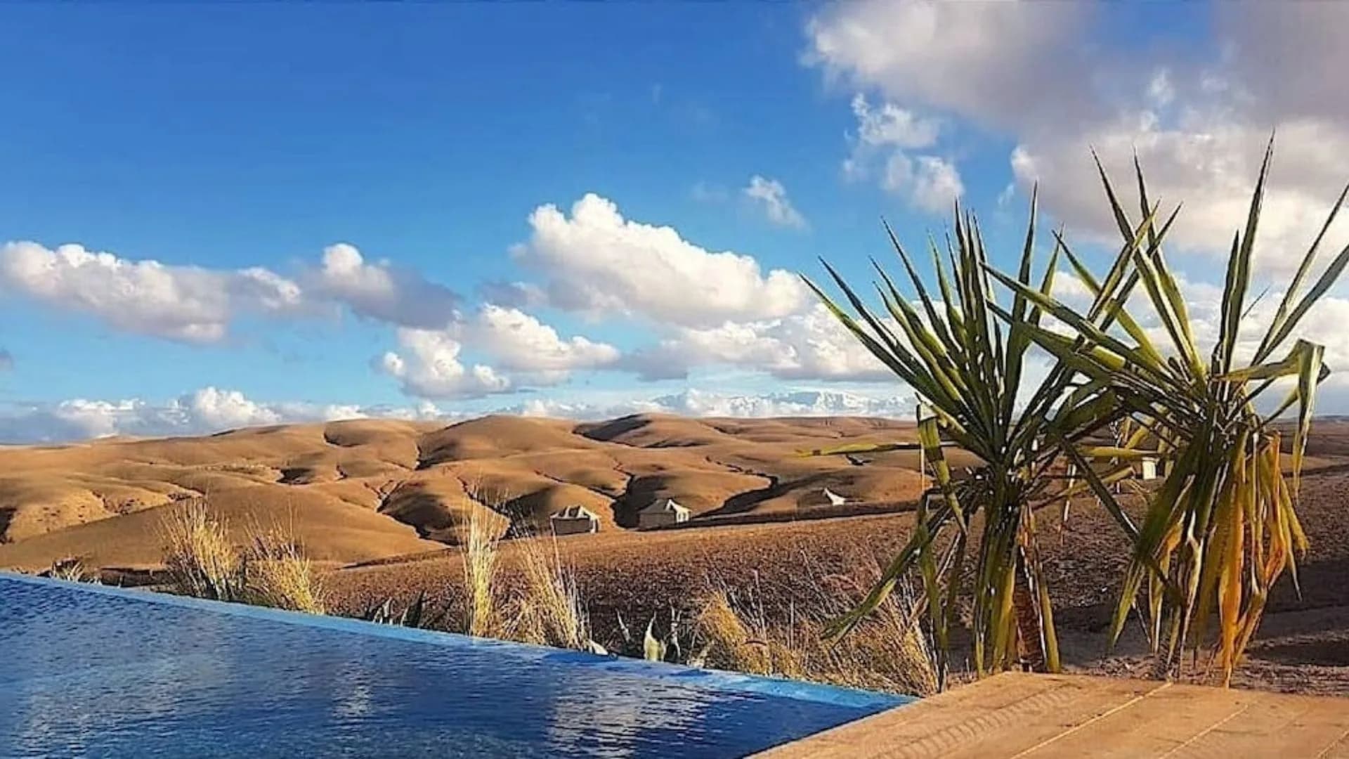 Déjeuner Piscine Agafay depuis Marrakech — Désert & Détente