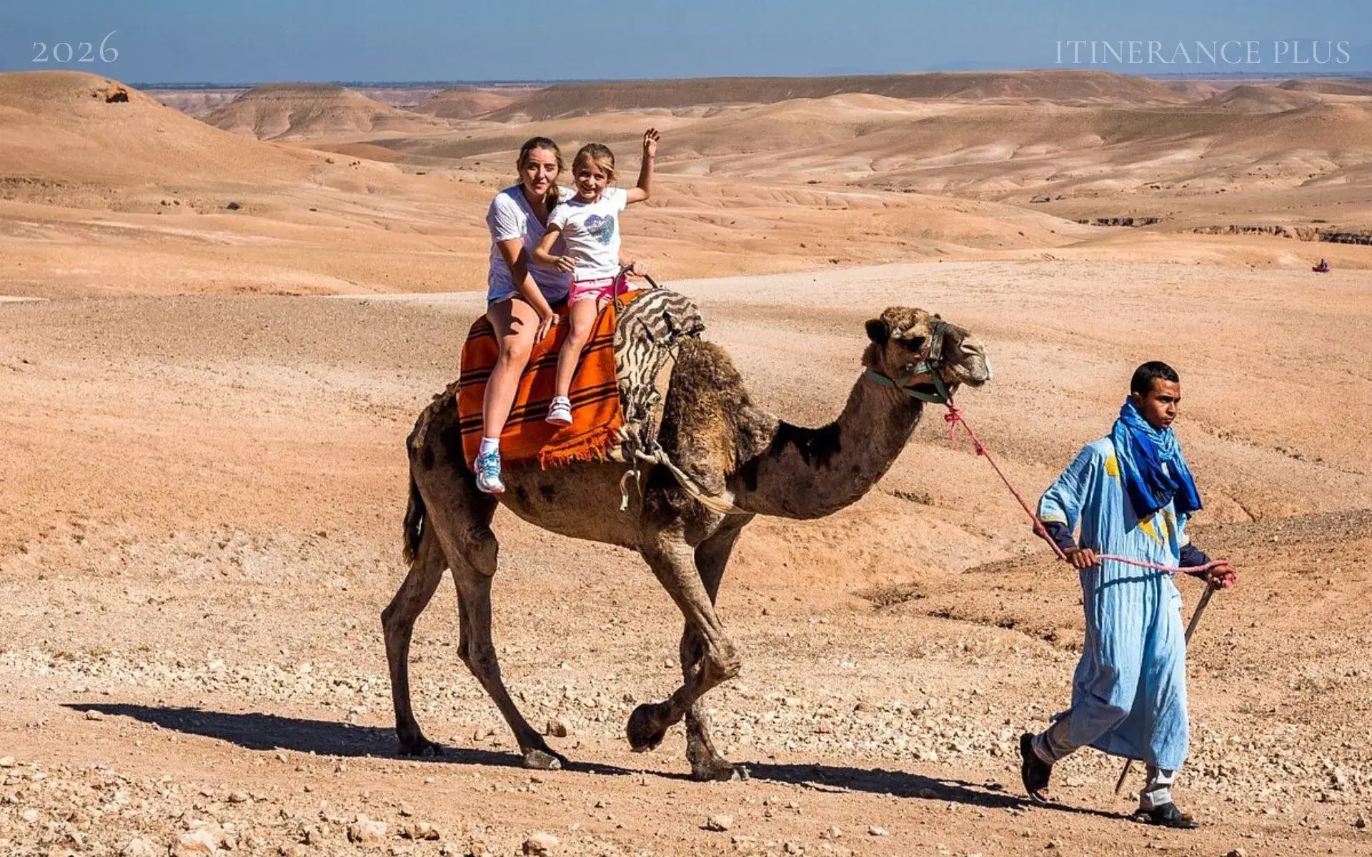Paseo en Dromedario en Agafay: la Auténtica Experiencia Nómada Al Atardecer en Marrakech, Marruecos - experiencia premium con Itinerance Plus